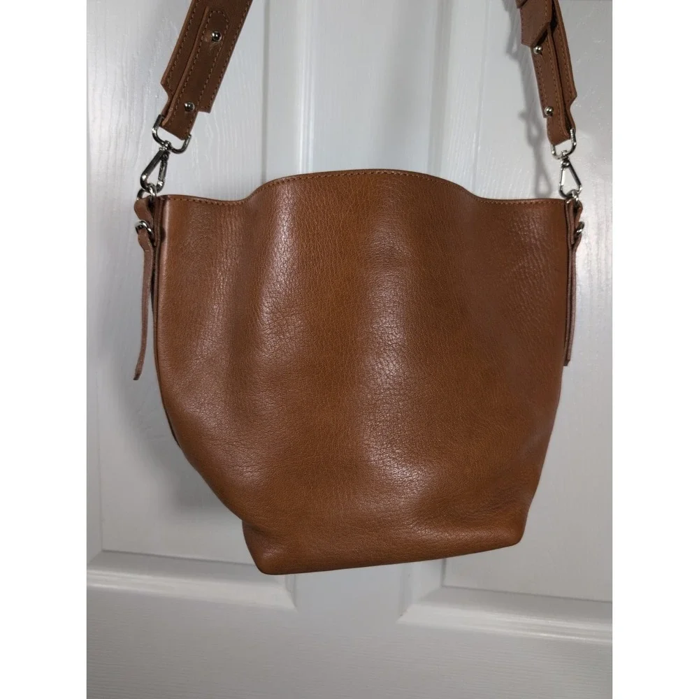 Mecha Mendez Leather Bucket Purse Bucket Bag ‎ Tan Hypnotic EUC